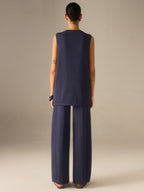 Completo Nobile – Gilet e Pantalone in Maglia con Bottoni Dorati