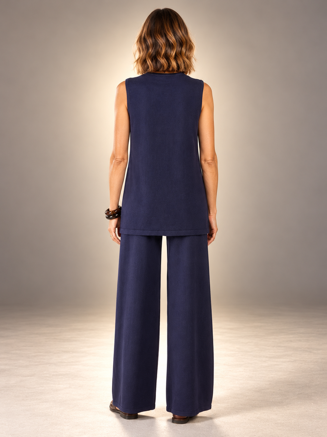 Completo Nobile – Gilet e Pantalone in Maglia con Bottoni Dorati