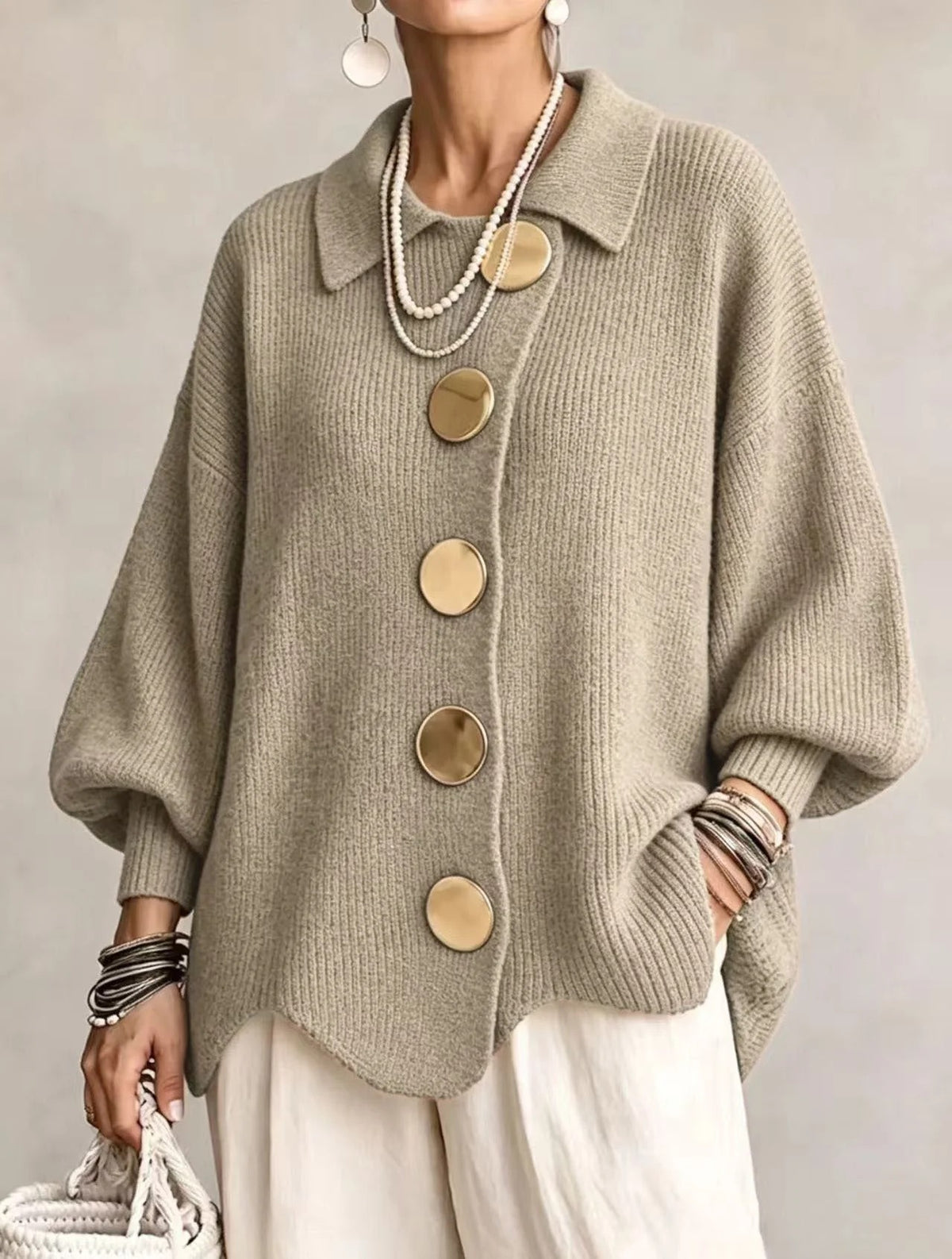 Cardigan Fascino – Oversize con Bottoni Dorati
